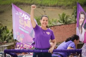 Raquel Lyra pede para fazer laqueadura em mulher com sete filhos ‘sem ela saber’