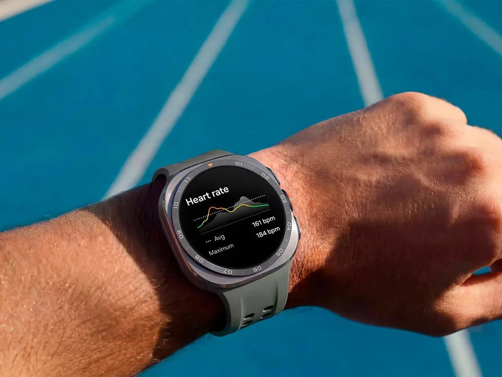 El Galaxy Watch Ultra llevaba dos años esperando una renovación. Samsung finalmente cambió lo que más importaba