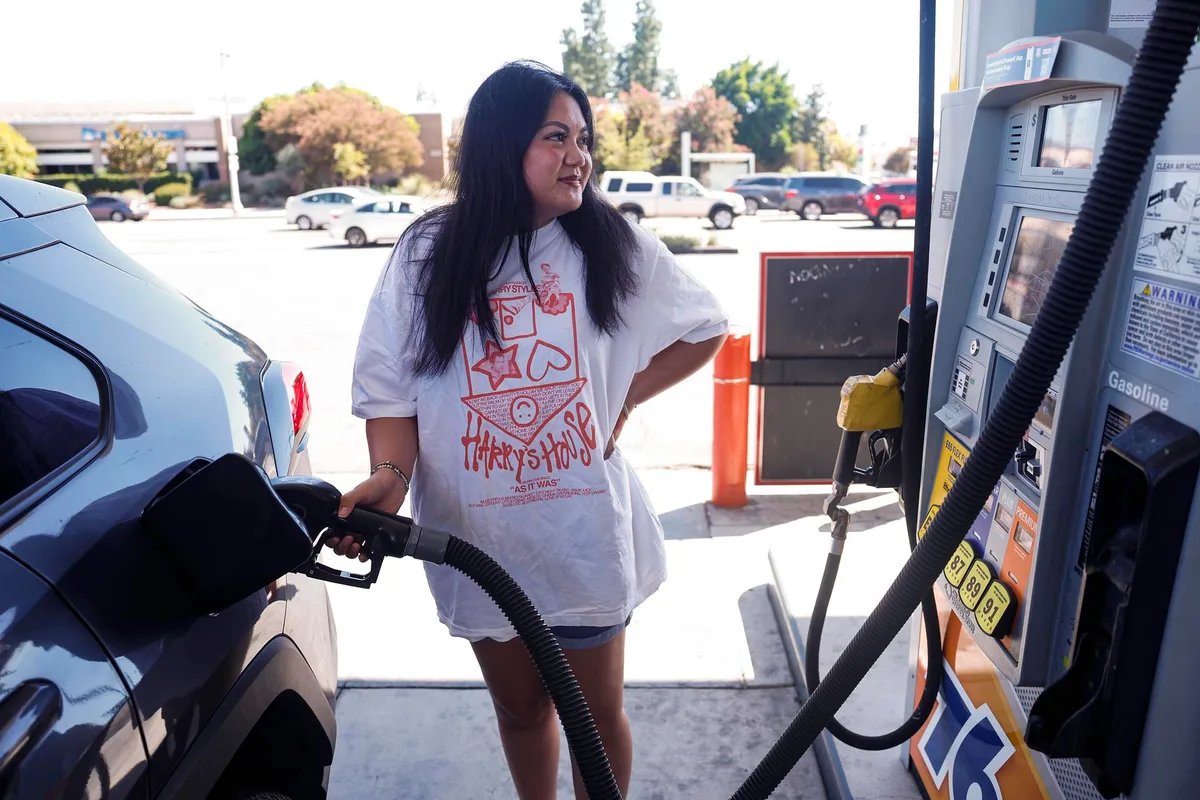 Inflación en EU ‘resiste’ pese a alza en precios del combustible: Se mantiene en 3.4% en agosto