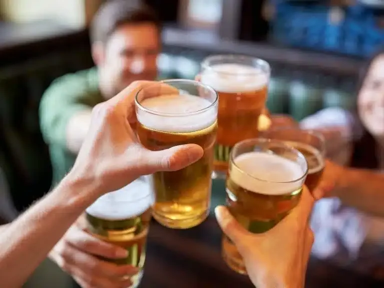 Vai praticar esporte na viagem? Veja como escolher a hospedagem