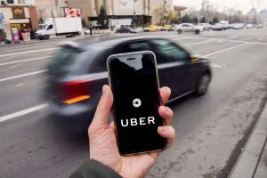 Uber testa modelo de assinatura para motorista, com pagamento fixo; entenda