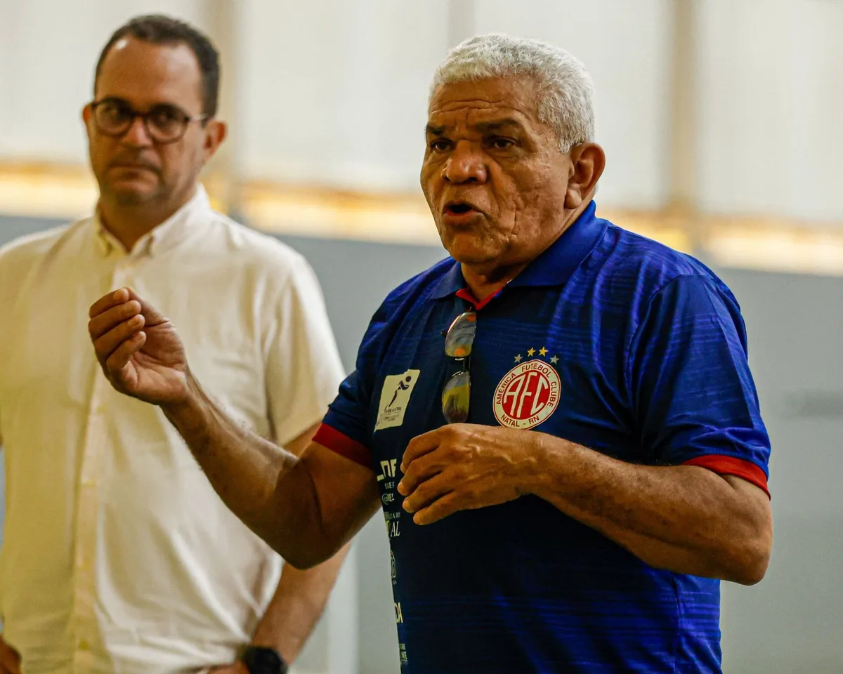 Futsal: América-RN troca de comando e anuncia volta de Roberto Pereira