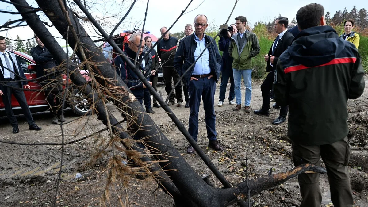 Nach Waldbrand: Merz in Waldbrandgebiet: „Das ist Klimawandel“
