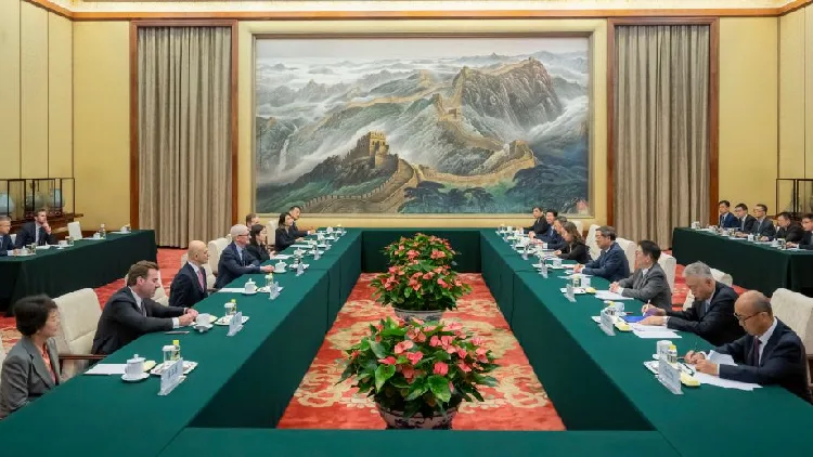 Chinese vice premier meets with Apple executive chairman
