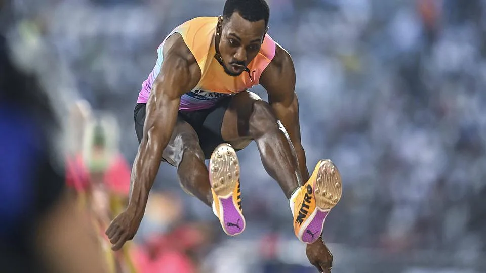 Pichardo vinga-se do campeão europeu por... 24 cm