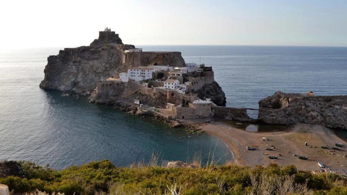 El Peñón de Vélez de la Gomera, la microfrontera inesperada