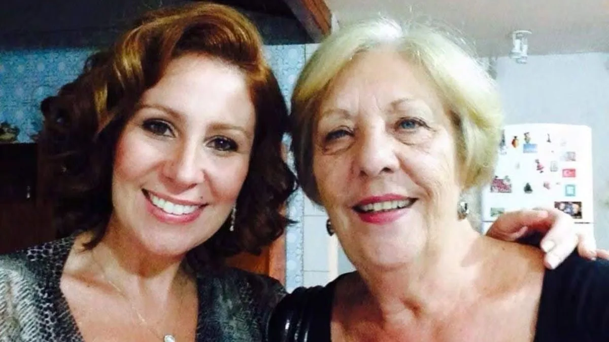 Foragida na Itália, Carla Zambelli pede ao STF para entrar no Brasil e votar na mãe sem ser presa