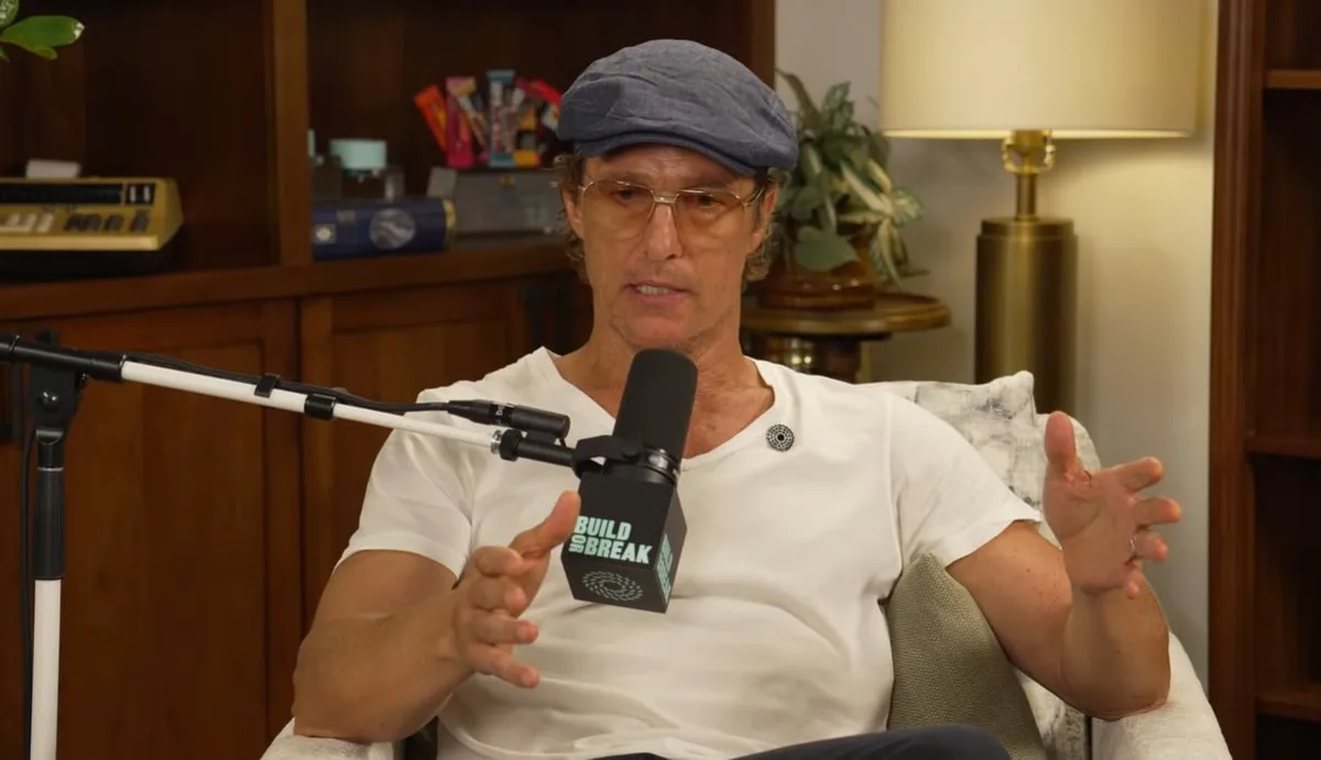 Matthew McConaughey dijo pasó dos días solo en el desierto para leer 20 años de críticas negativas sobre su carrera