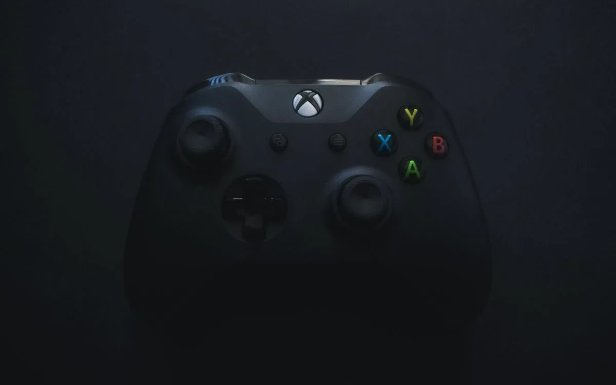 Vazam novas imagens do controle Xbox Elite 3 com tela integrada e bateria removível