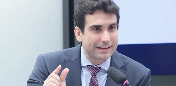 Galípolo defende juros altos enquanto país não equilibra demanda e oferta