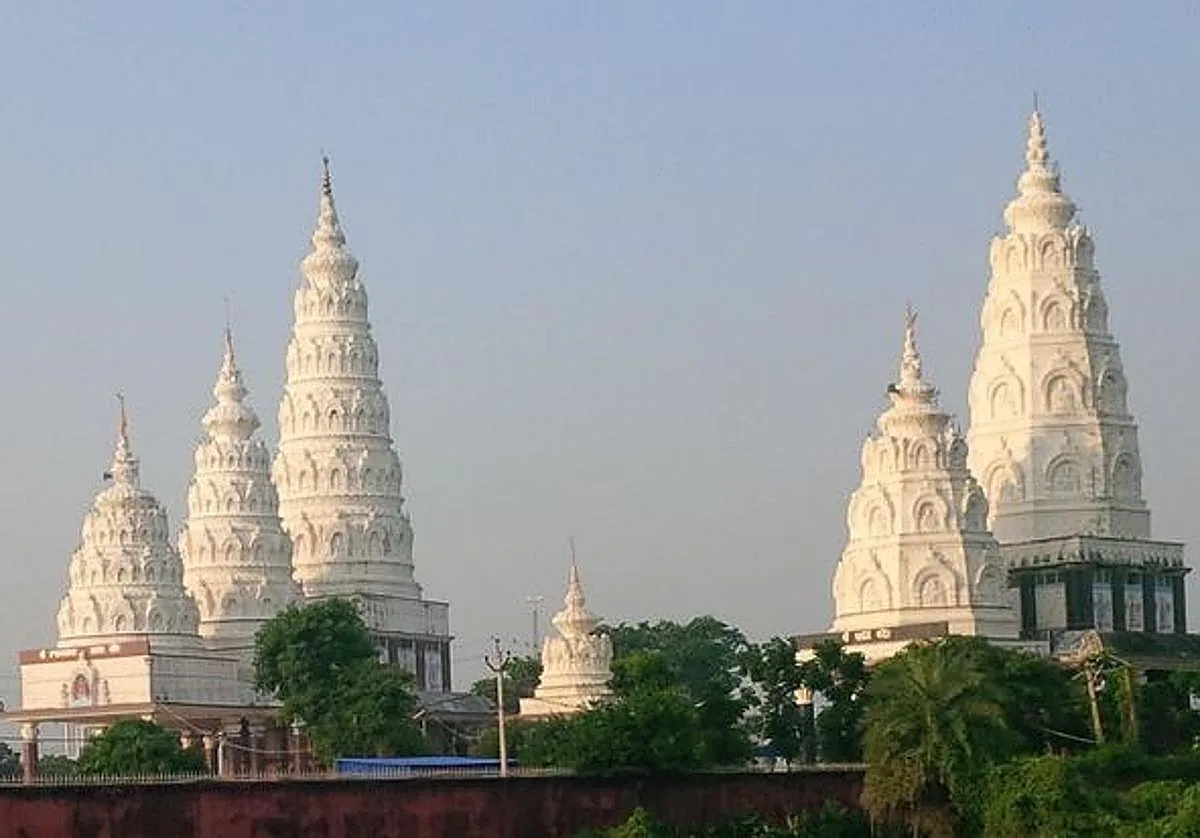 Al menos siete muertos por una estampida humana en un templo en el norte de la India