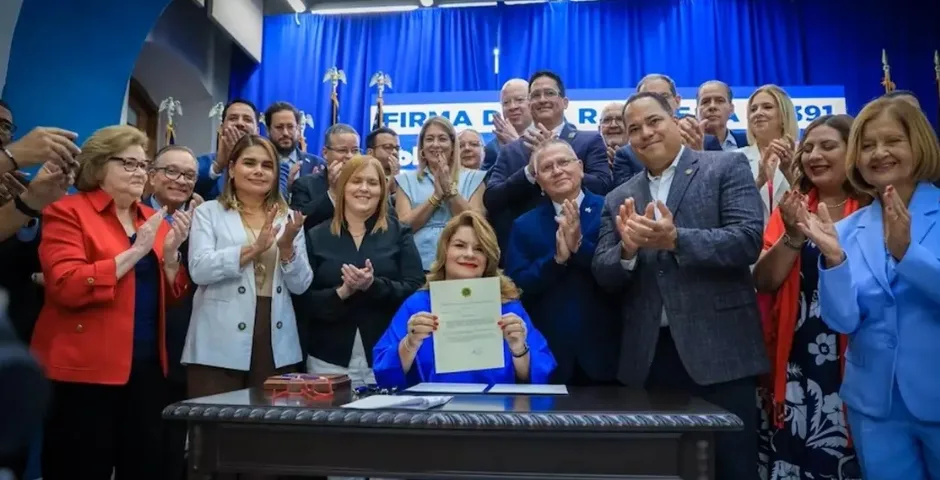 ¿Estado 51? Puerto Rico firmó resolución donde solicita ser parte de EEUU