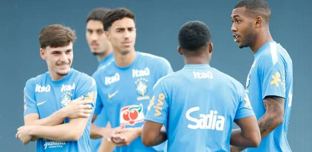 Renovação de Ancelotti valoriza passagens recentes por seleções de base