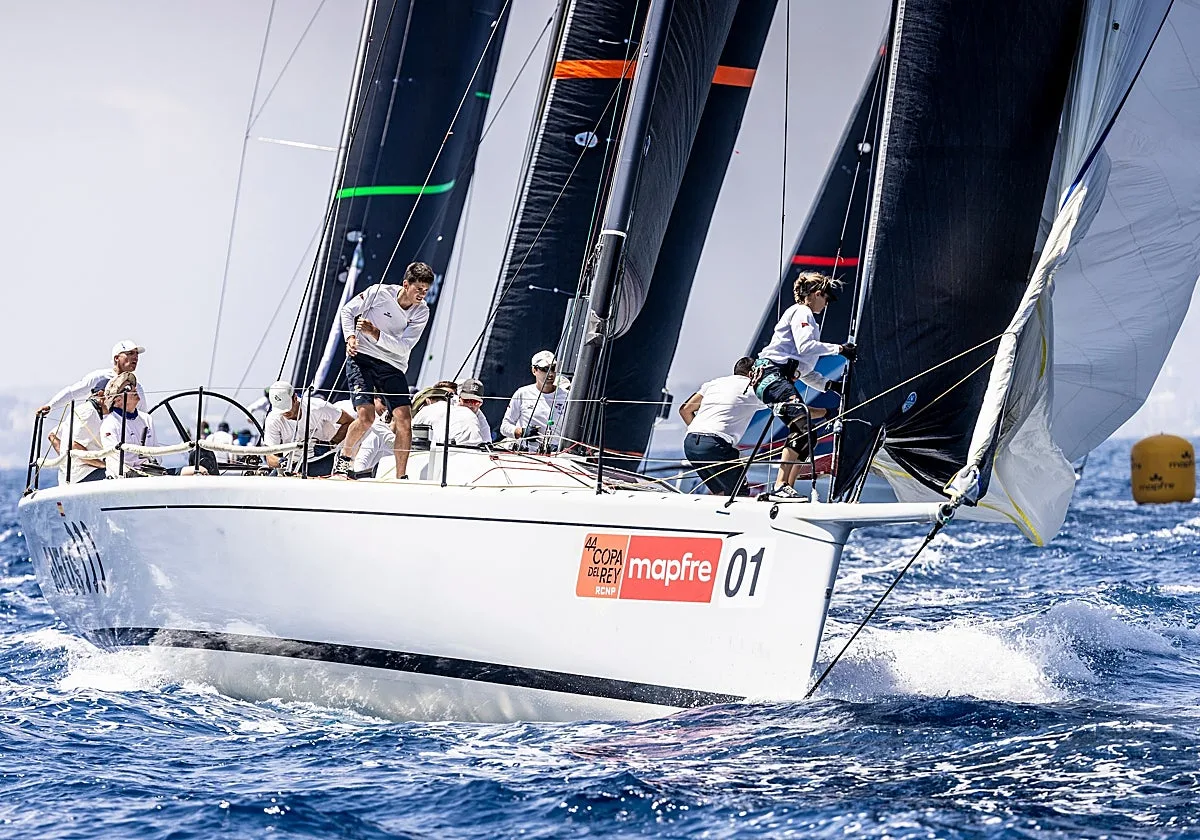 La 32ª Regata Juan de la Cosa y la 55ª Semana Náutica reúnen a medio centenar de embarcaciones
