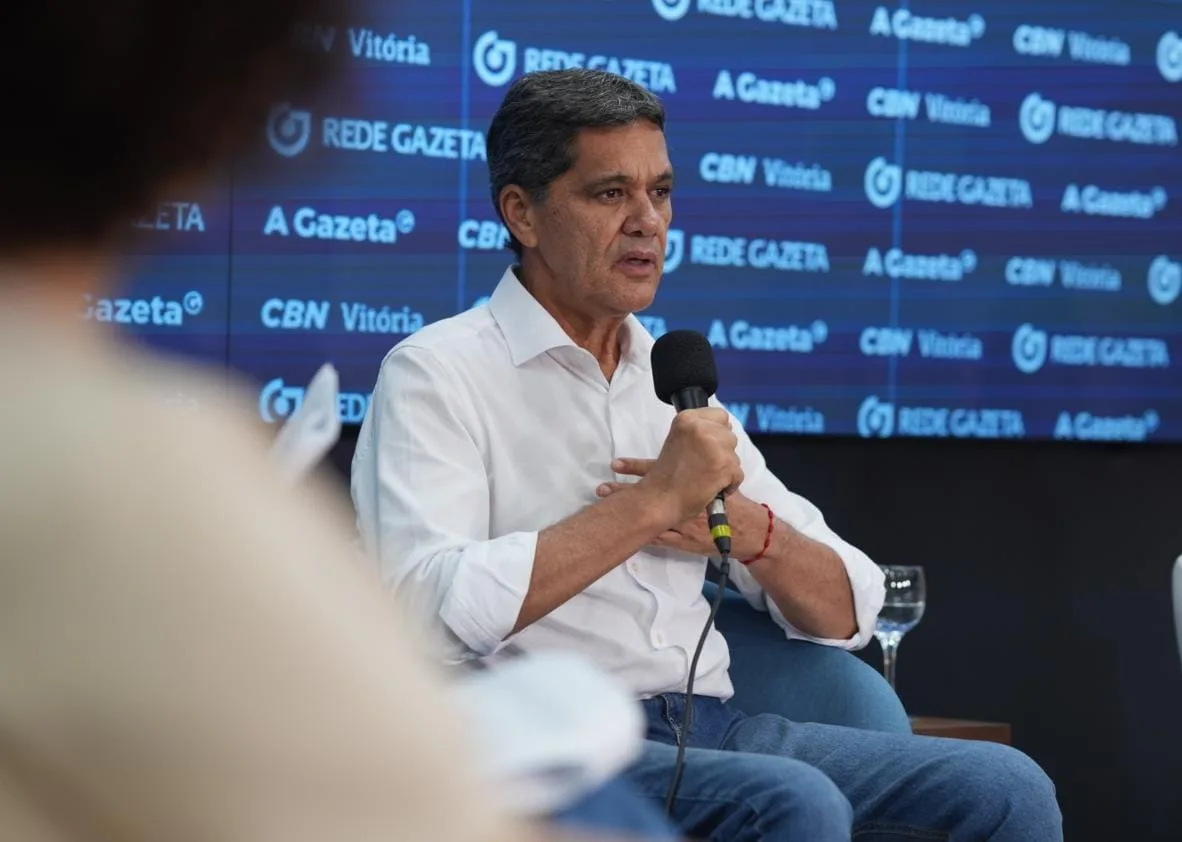 Reveja entrevista de A Gazeta e CBN com Ricardo; Pazolini não comparece a debate