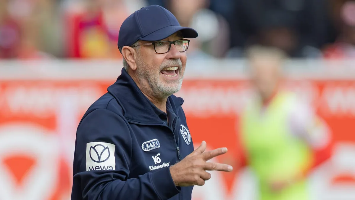 Bei Duell auf Schalke - So will Fischer das Gegentor-Problem stoppen