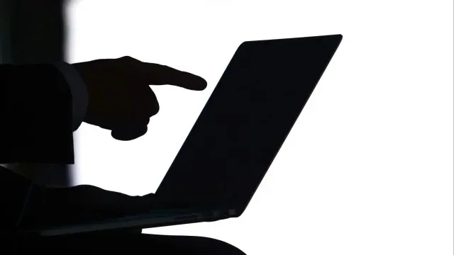 Abuso sexual online atingiu cerca de 20 milhões de crianças em 2025