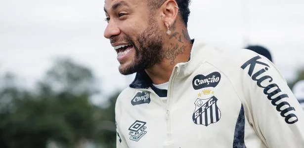 'Se vai dar certo, não sei, mas tô feliz', comemora Neymar sobre reforços