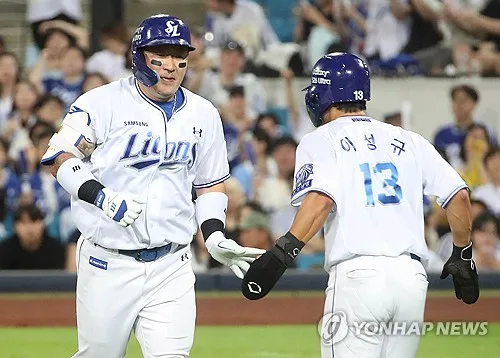 프로야구 역대 최다 1천277만 관중…그라운드도 기록 풍년
