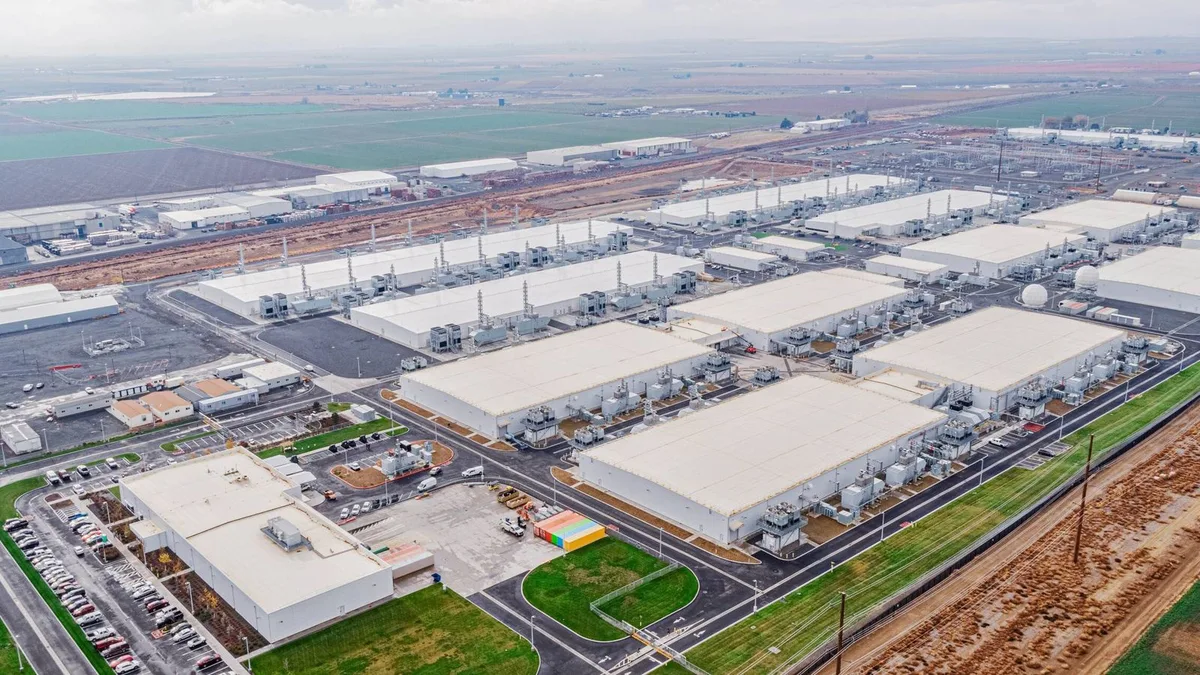 España pone coto a la expansión de Microsoft y Amazon: la IA dispara el consumo de agua y electricidad