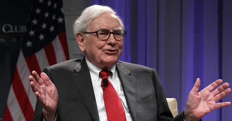 "Pai Tempo vence sempre". Warren Buffett reforma-se aos 96