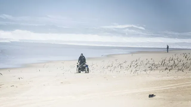 Suspensas buscas por banhista desaparecido na praia da Costa Nova