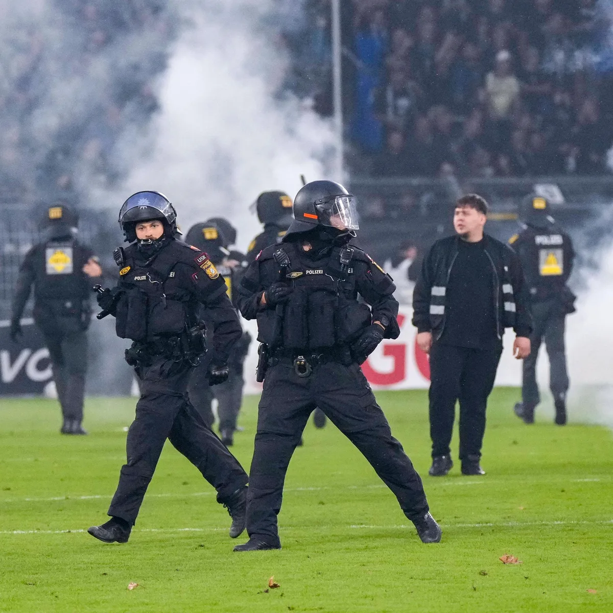 Fußball - Mannheim und Kaiserslautern drohen nach Ausschreitungen im DFB-Pokal Konsequenzen