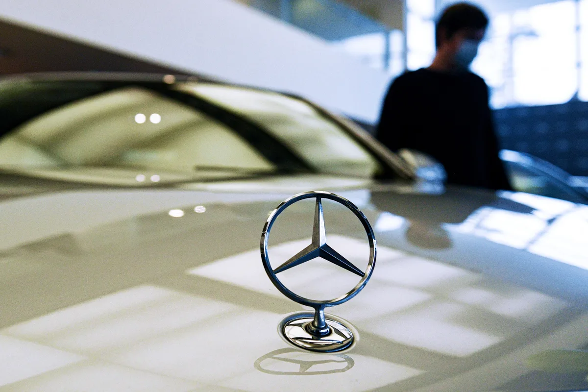 Mercedes идет на рекорд: продажи электромобилей обновили исторический максимум