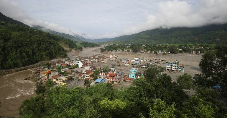 Colapso glaciar no Nepal é um aviso para outras montanhas?
