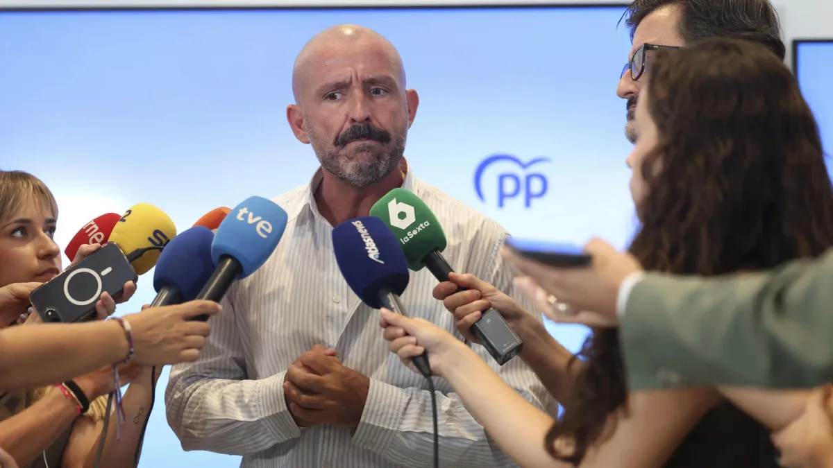 El PP insta a Sánchez a abandonar su "escondite" en La Mareta para afrontar la crisis en Ceuta