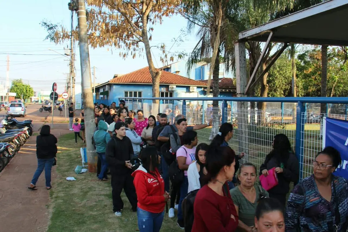 Senhas entregues antes do previsto geram confusão em fila do Primt