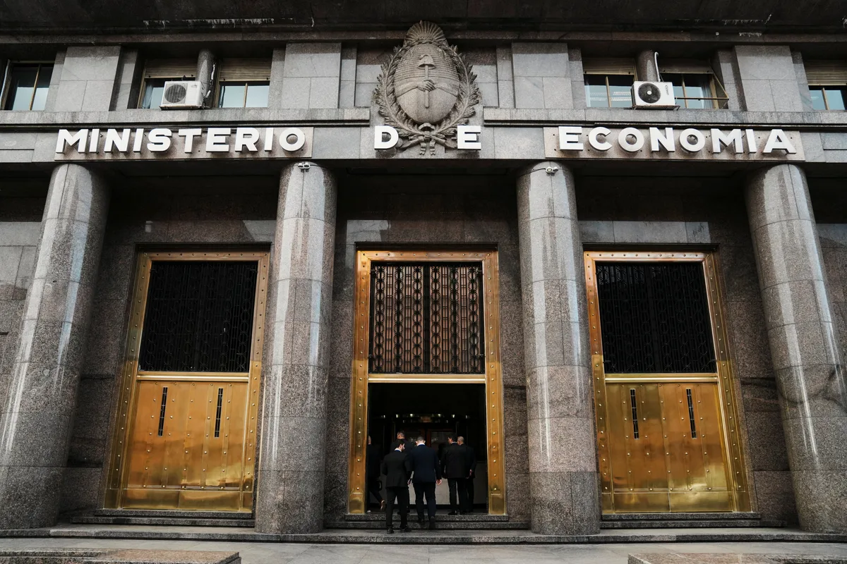 La deuda pública aumentó en julio por la política de cobertura del Gobierno para pagar próximos vencimientos