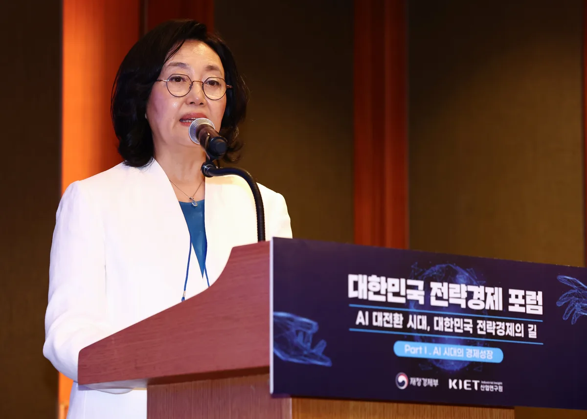 “中企, 업종간 뭉치고 현장 데이터 모아…AI 생태계 구축 동참해야”