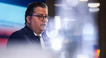 Ministro das Finanças entregou proposta de Orçamento do Estado na Assembleia da República
