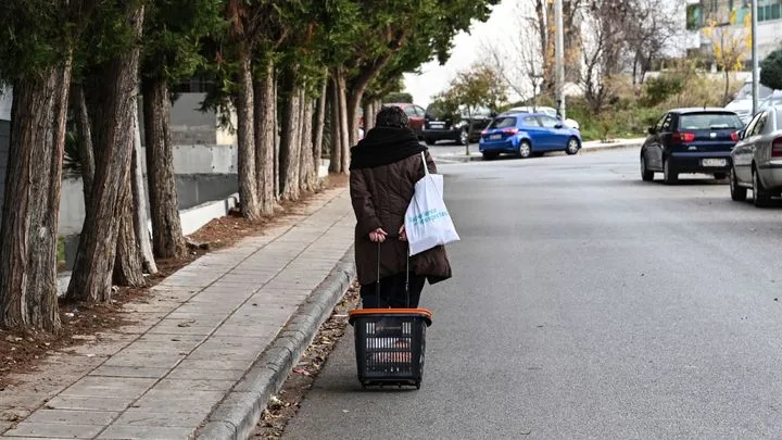 Le prix de la dette 5/5 : Grèce : une dette qui recule mais une précarité qui persiste