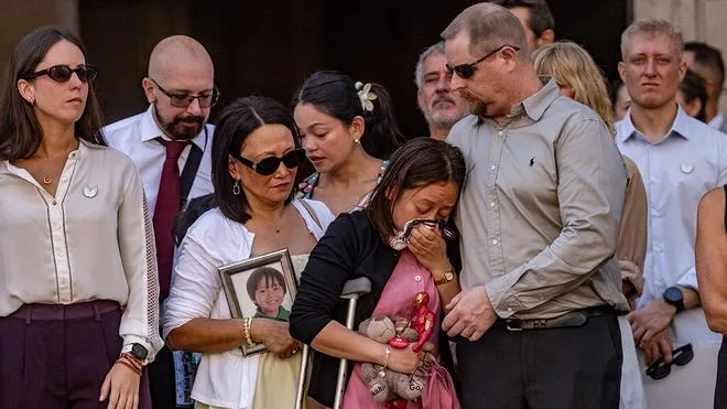Illa defiende "más convivencia, democracia y paz" en el noveno aniversario de los atentados del 17A