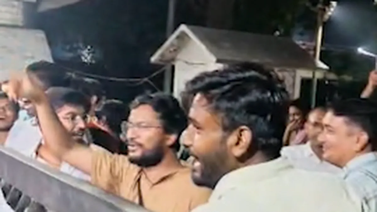 JNU students protest late night as Delhi tightens security ahead of CJP rally
