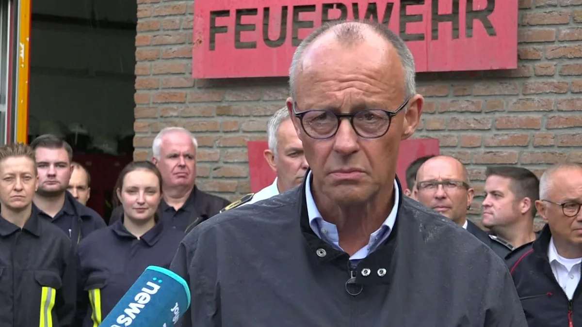 Merz besucht Feuerwehr - Waldbrände in der Eifel? „Das ist der Klimawandel!“