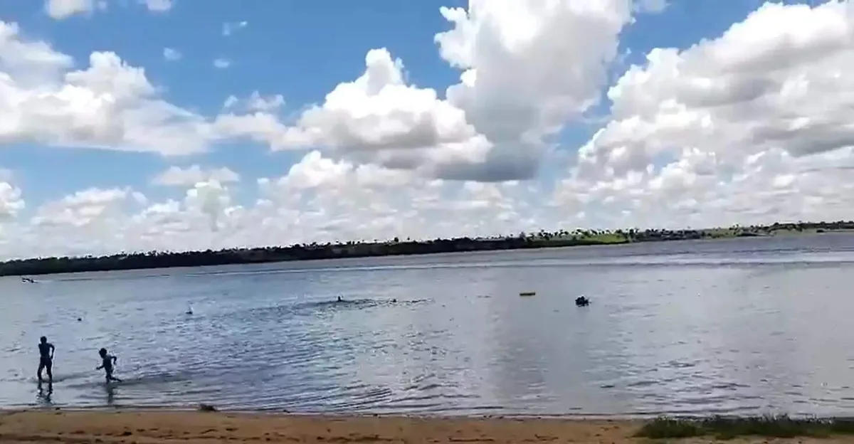 Mulher morre após bater a cabeça durante passeio de lancha no Rio Paranaíba