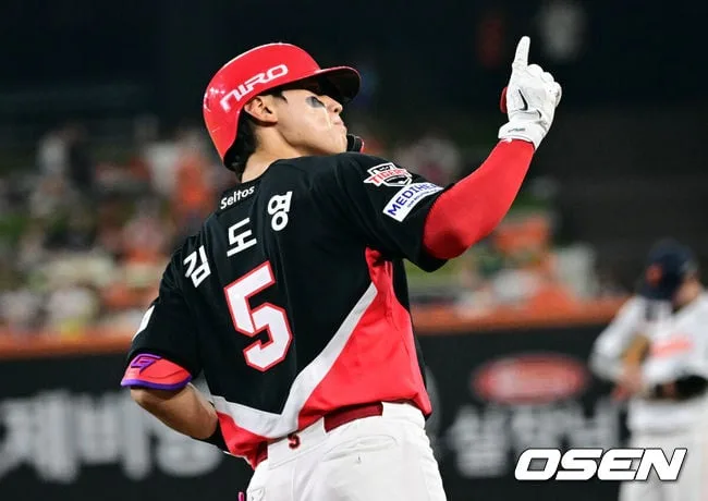 '역시 슈퍼스타' 홈런 1위 김도영 또 쳤다! KIA 흐름 끊기나 했는데…달아나는 솔로포 폭발 '시즌 36호'