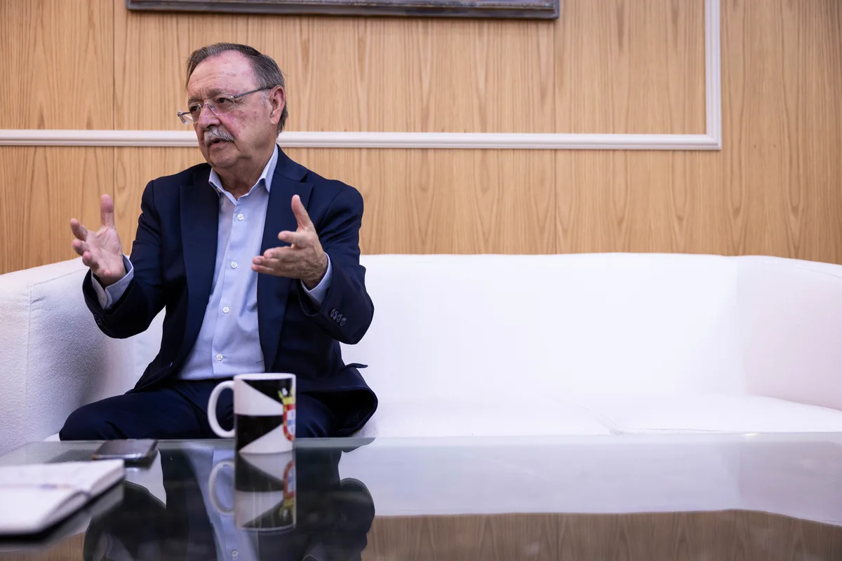 Ceuta se queja de que el Gobierno usará para los migrantes polideportivos de colegios con el curso a punto de empezar