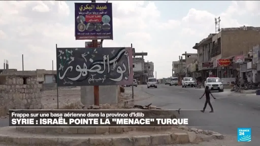Syrie : Israël frappe une base, la Turquie au cœur des tensions