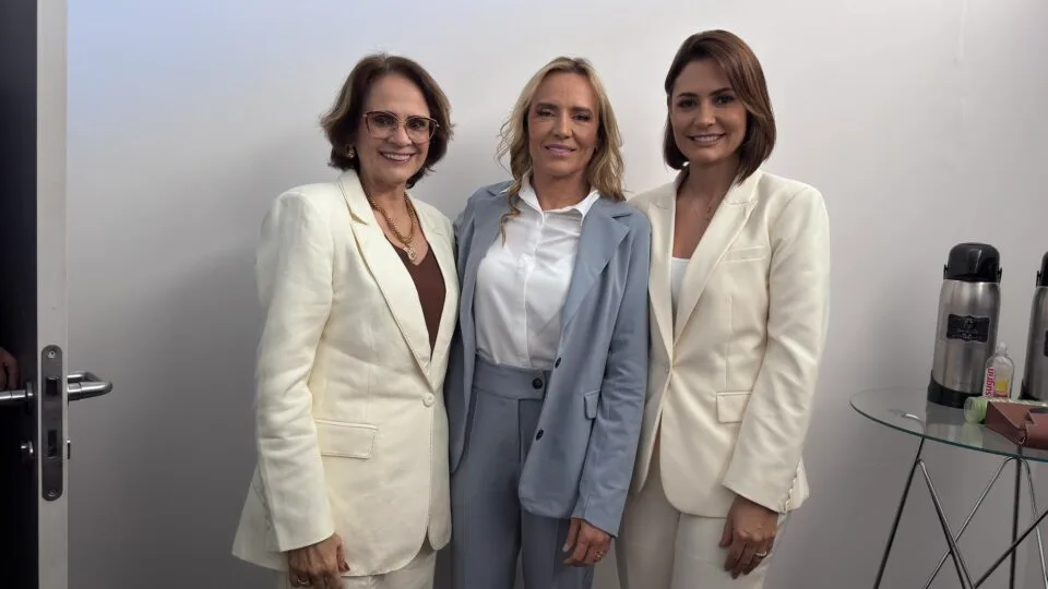 Michelle terá campanha própria ao Senado sem se afastar do palanque de Flávio