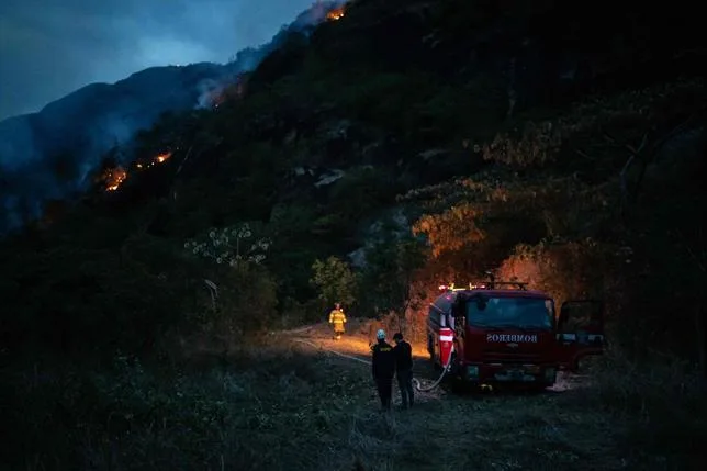 El Niño, déforestation et agriculture, le cocktail explosif qui embrase la Colombie