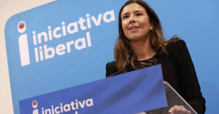 Mariana Leitão discursa na rentrée da IL em Quarteira