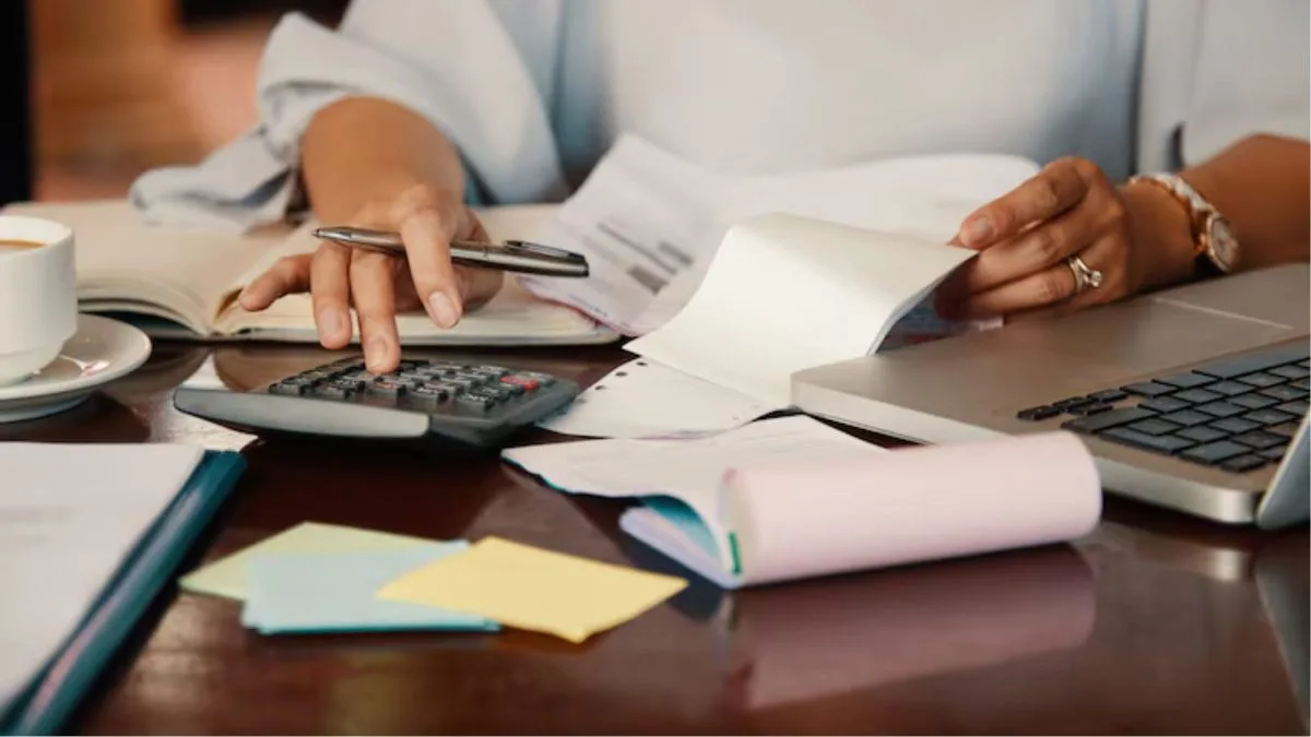 Mais de 84% das famílias de baixa renda estão endividadas: por que o Desenrola não resolve o problema?