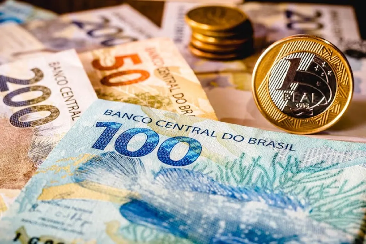 Dívida do Brasil atinge maior nível desde a pandemia e chega a R$ 10 trilhões