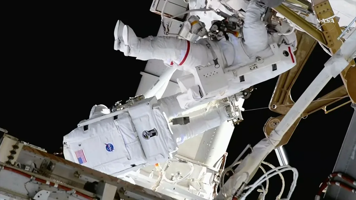 Watch 2 astronauts replace failed ISS antenna during spacewalk today