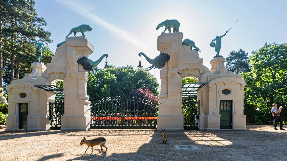 Baudenkmal: Hagenbecks historisches Tor wieder eröffnet