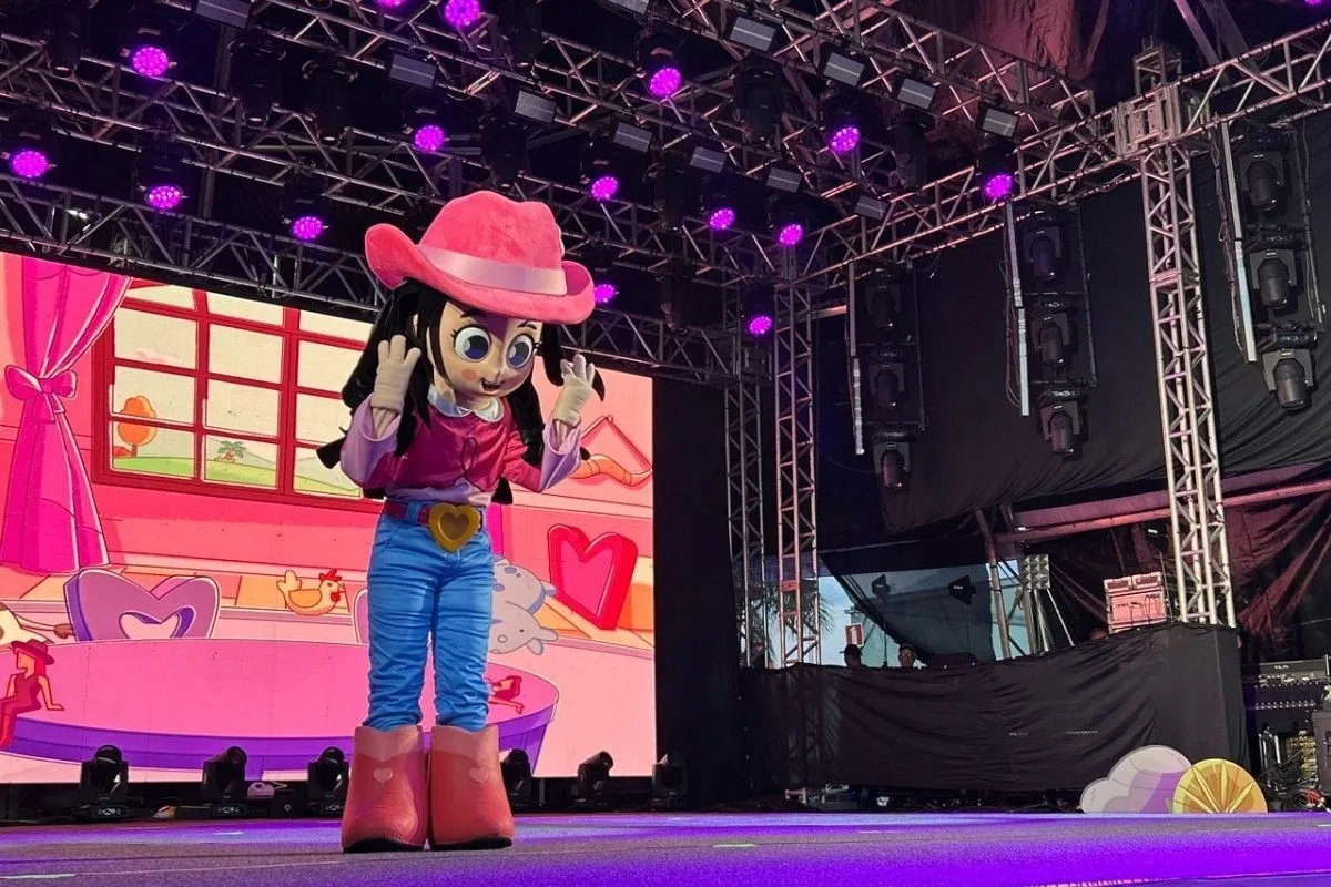 Ana Castela ‘só para baixinhos’ faz a festa da criançada no Festival de Inverno de Bonito